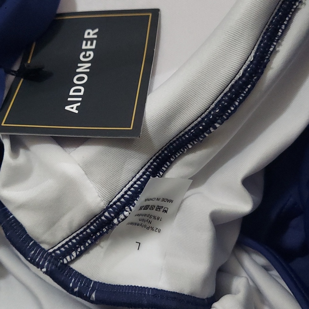 Elegant Navy Blue Ruffle Swimsuit - Picture 6 of 6